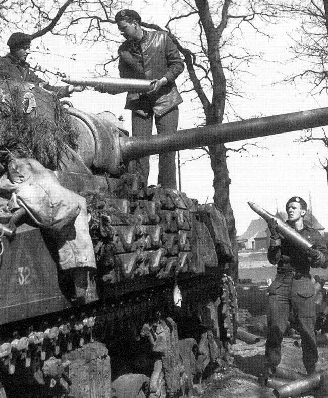 4thCanArmoured-Dortmund-Apr-45