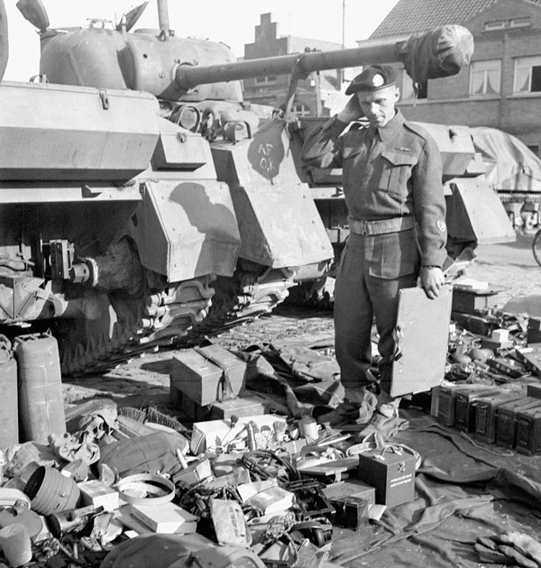 VC-CalgaryRegt-DottigniesBelgium22MAR44